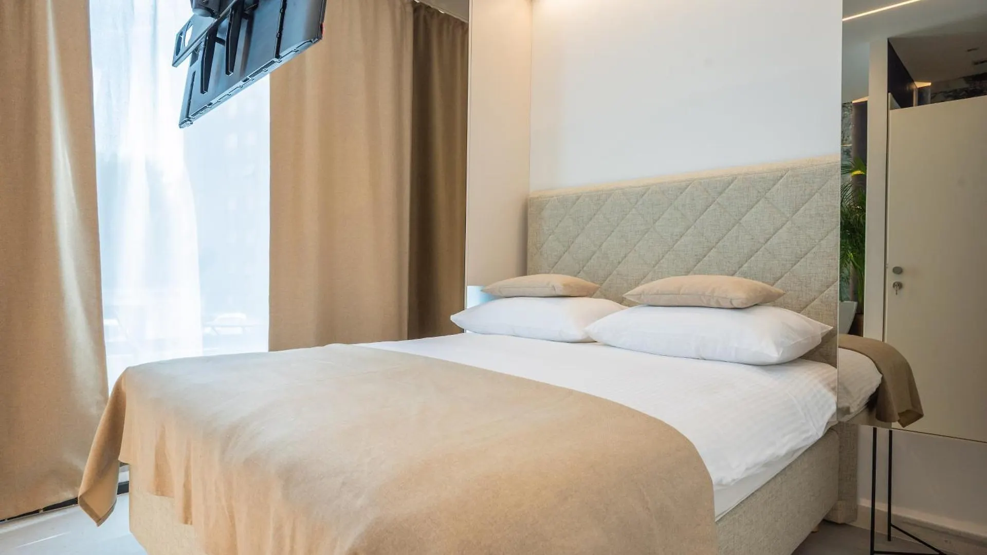 Samstag Parkzone Hotell Split