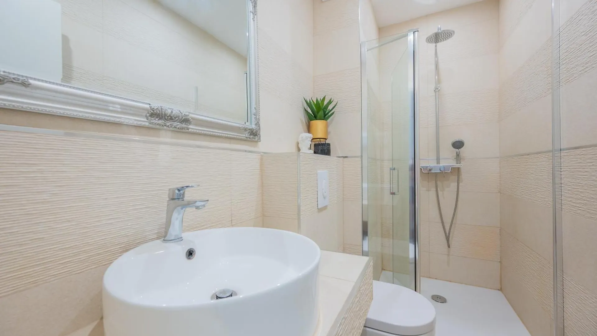 Samstag Parkzone Hotel Split Croácia